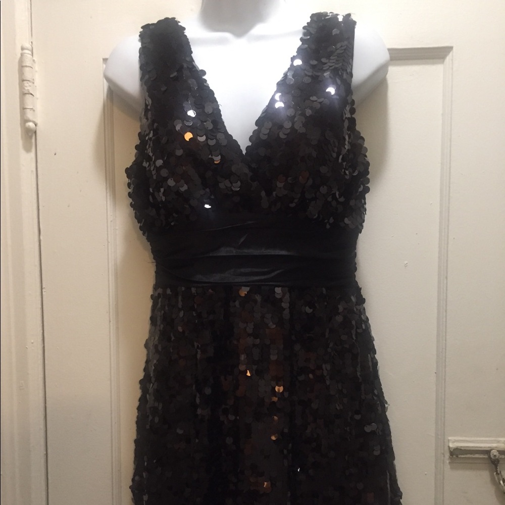 Black sequins dress. Size Large. Twenty One